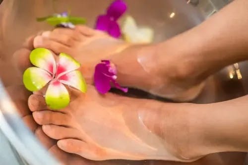 Relaxing Couples Spa Session thumbnail
